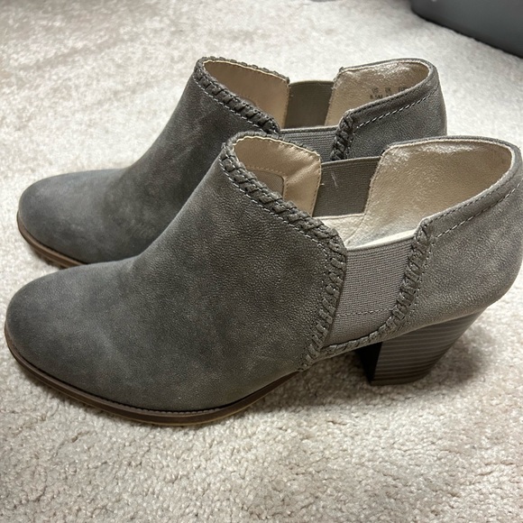 Life Stride Shoes - NWOB Women’s boots